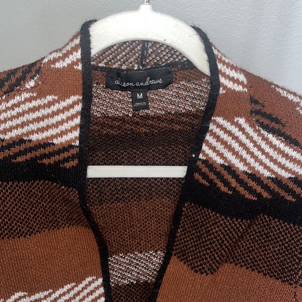 Cardigan - Picture 2 of 6